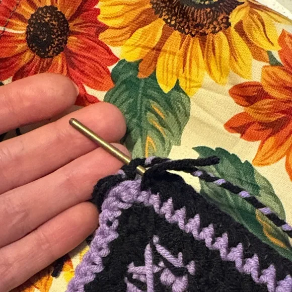 Handmade Black and Purple Cat Crochet Wallhanging - Picture 4 of 4